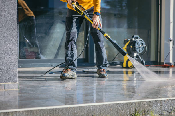 Animal Enclosure Cleaning in Linden, TN